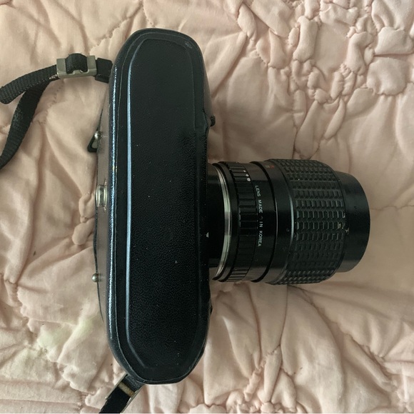 Vintage Yashica FX-3 Super 2000  35 mm camera with 25-70 lens. - Picture 3 of 8